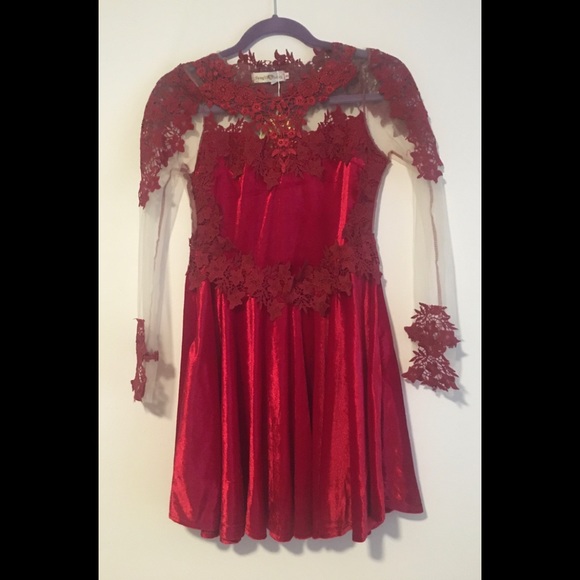 Dresses & Skirts - Party Dress